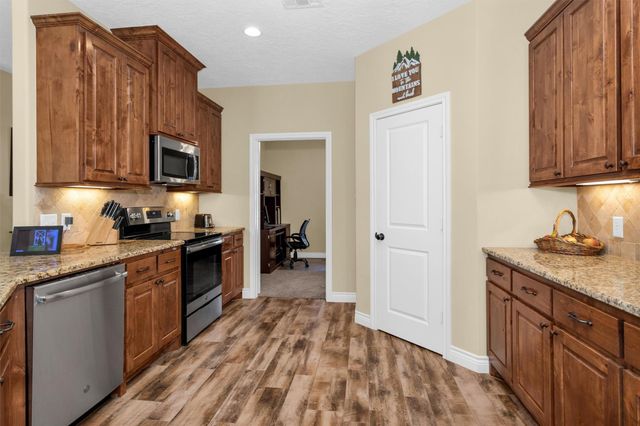 13957 Challenger Drive, Willis, TX 77318