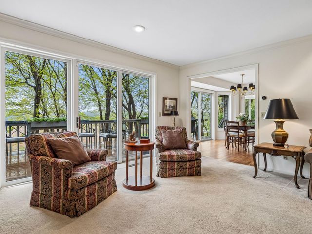 11202 Mount Curve Road, Eden Prairie, MN 55347