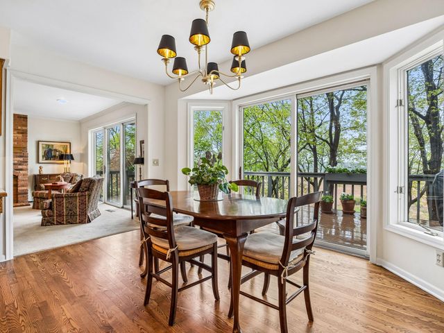 11202 Mount Curve Road, Eden Prairie, MN 55347