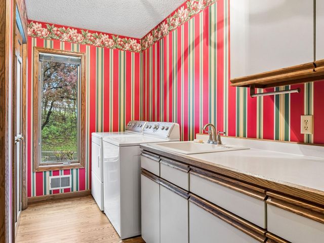 11202 Mount Curve Road, Eden Prairie, MN 55347