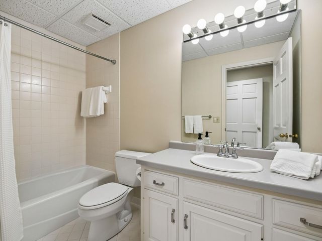 11202 Mount Curve Road, Eden Prairie, MN 55347