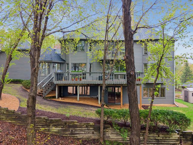 11202 Mount Curve Road, Eden Prairie, MN 55347