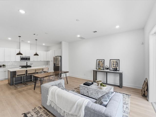 1014 Upside Wheatley Lane, Houston, TX 77091