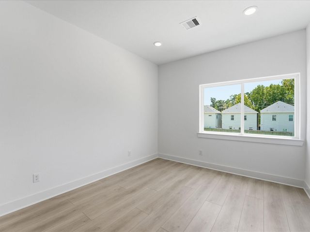 1014 Upside Wheatley Lane, Houston, TX 77091