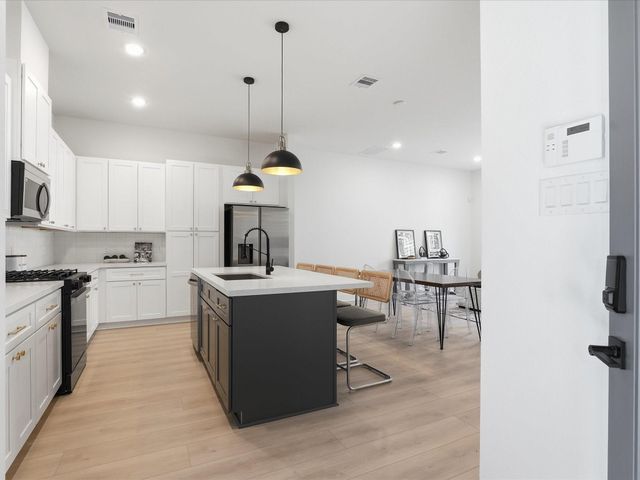 1014 Upside Wheatley Lane, Houston, TX 77091