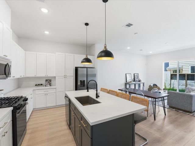 1014 Upside Wheatley Lane, Houston, TX 77091