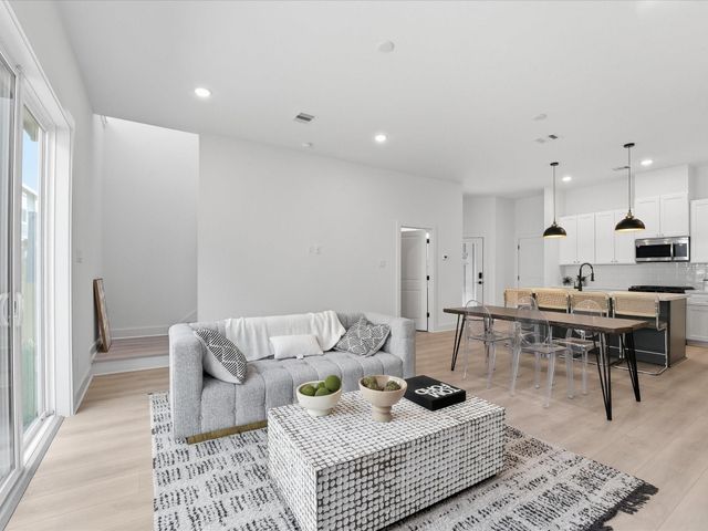 1014 Upside Wheatley Lane, Houston, TX 77091