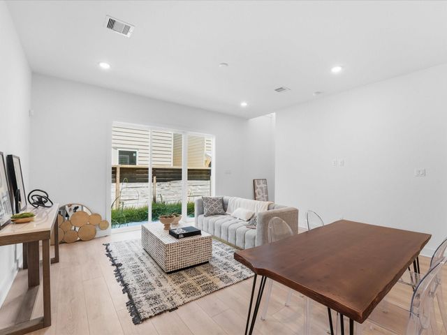 1014 Upside Wheatley Lane, Houston, TX 77091