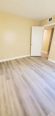 3013 NW 92nd Avenue, Coral Springs, FL 33065