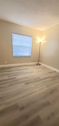 3013 NW 92nd Avenue, Coral Springs, FL 33065