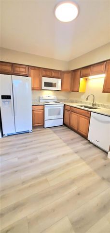 3013 NW 92nd Avenue, Coral Springs, FL 33065