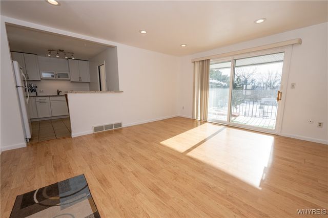 11 Georgian Lane 7, Amherst, NY 14221