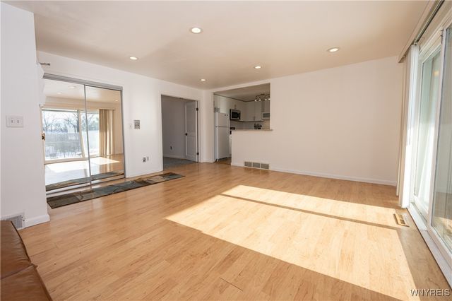 11 Georgian Lane 7, Amherst, NY 14221