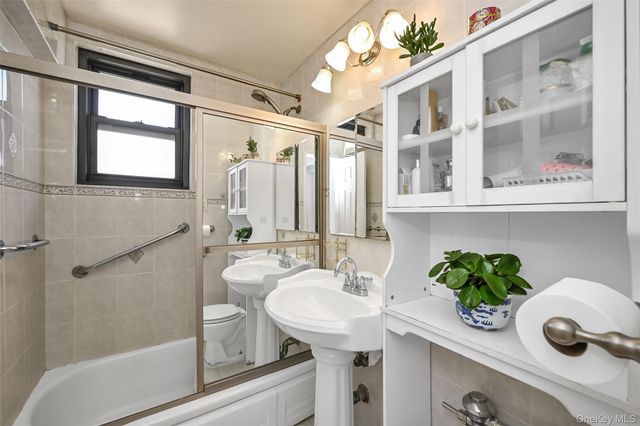 99-05 59 Ave 5C, Corona, NY 11368
