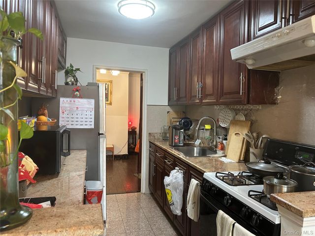 99-05 59 Ave 5C, Corona, NY 11368