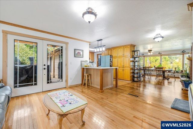 2398 Cole Rd S, Salem, OR 97306