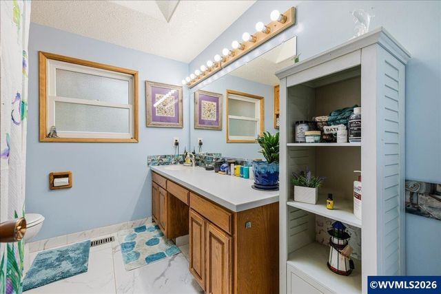 2398 Cole Rd S, Salem, OR 97306