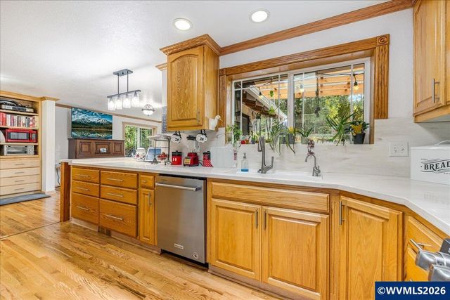 2398 Cole Rd S, Salem, OR 97306