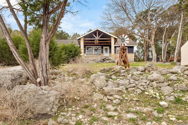 1548 VALLEY FRST, Canyon Lake, TX 78133