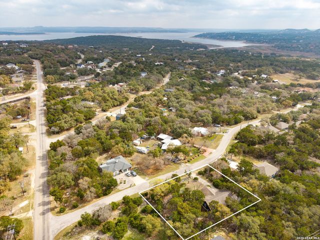 1548 VALLEY FRST, Canyon Lake, TX 78133