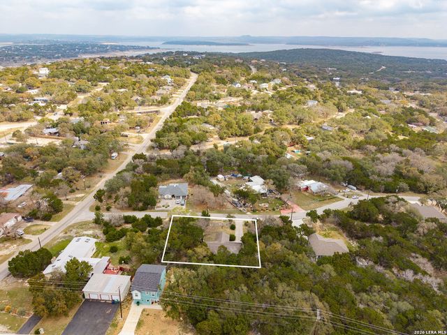 1548 VALLEY FRST, Canyon Lake, TX 78133