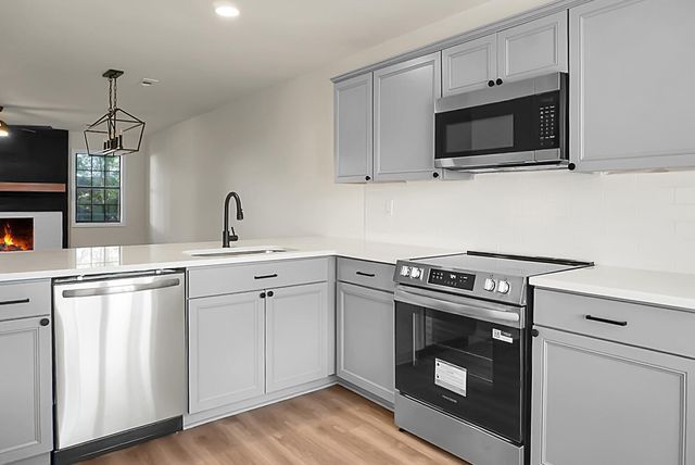 7650 Oldridge Road, North Charleston, SC 29418