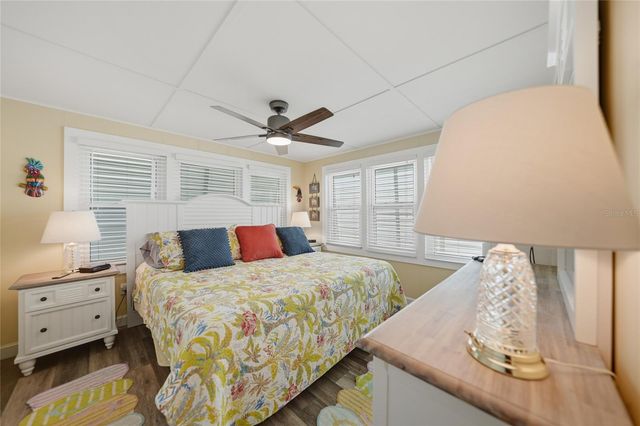 554 PARKWOOD AVENUE, North Port, FL 34287