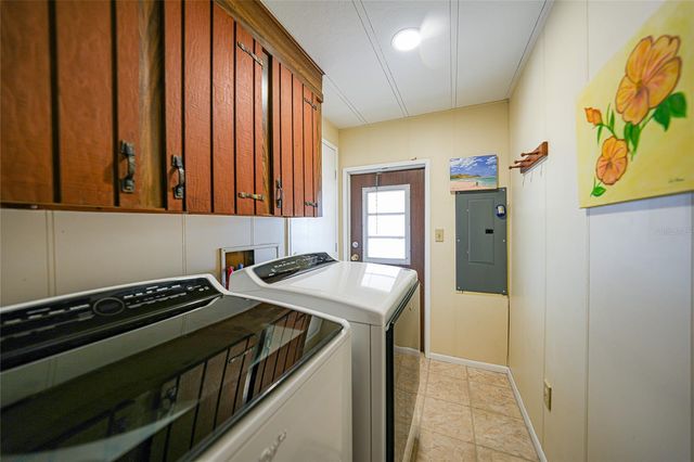 554 PARKWOOD AVENUE, North Port, FL 34287