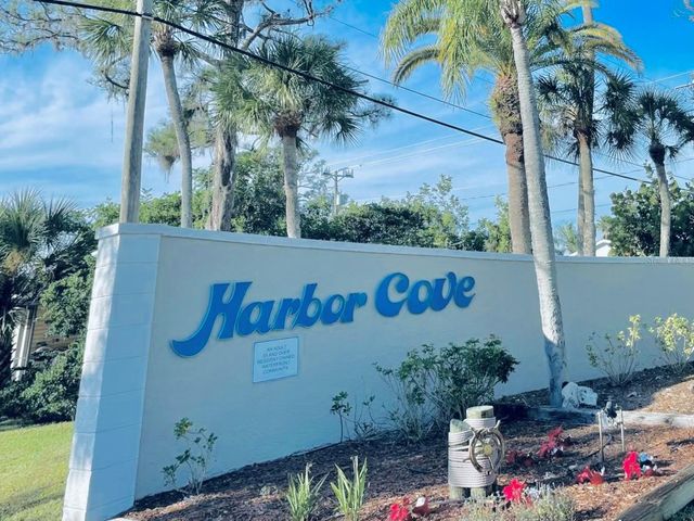 554 PARKWOOD AVENUE, North Port, FL 34287