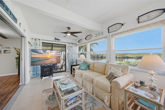 554 PARKWOOD AVENUE, North Port, FL 34287