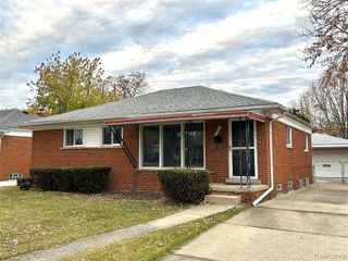 21543 Share Street, Saint Clair Shores, MI 48082