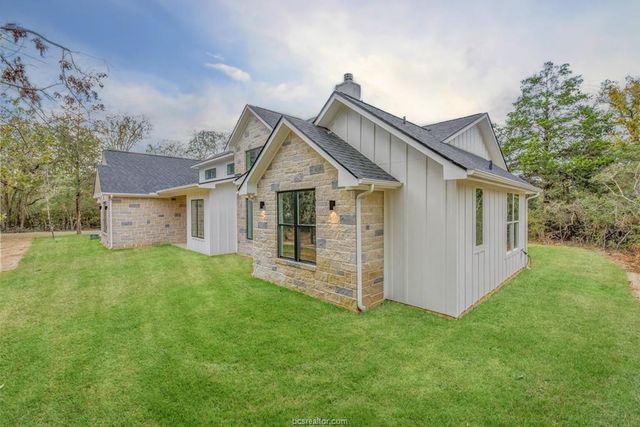 4334 Berkshire, Franklin, TX 77856