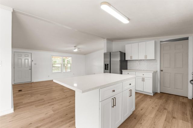 5632 Fm 1094, Sealy, TX 77474