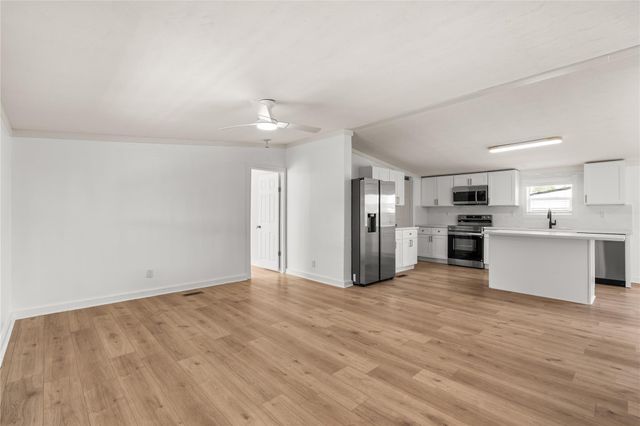 5632 Fm 1094, Sealy, TX 77474
