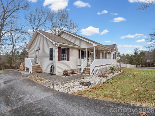 80 Pottery Terrace Trail, Flat Rock, NC 28731