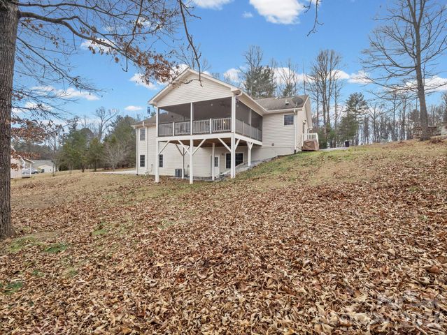 80 Pottery Terrace Trail, Flat Rock, NC 28731