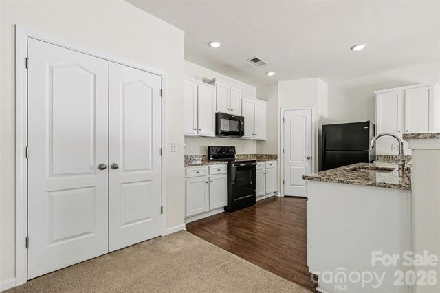 6414 Jerimoth Drive, Charlotte, NC 28215
