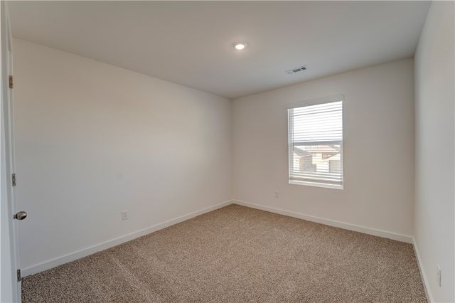 139 S Maroon Avenue, Fayetteville, AR 72704