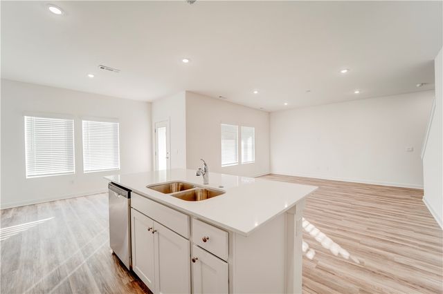 139 S Maroon Avenue, Fayetteville, AR 72704