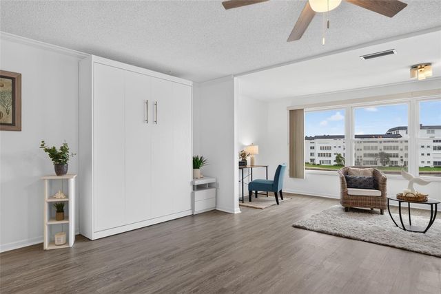 6025 SHORE BOULEVARD S 304, Gulfport, FL 33707