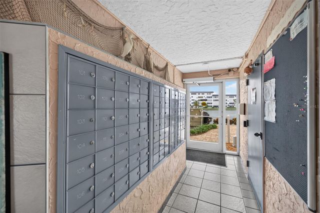 6025 SHORE BOULEVARD S 304, Gulfport, FL 33707