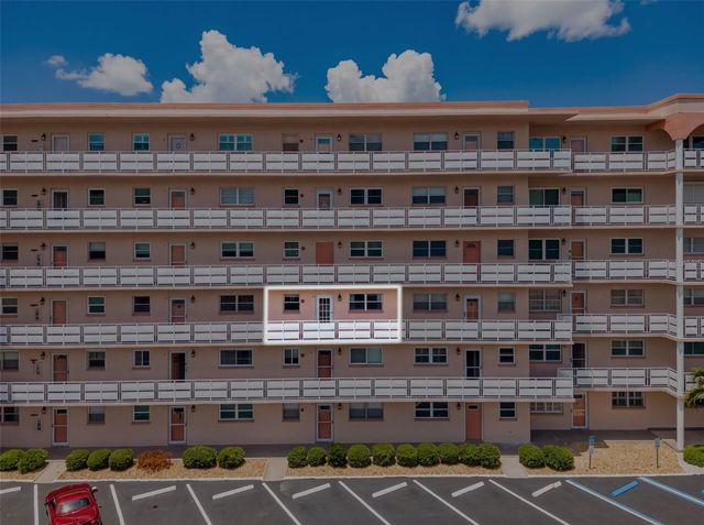 6025 SHORE BOULEVARD S 304, Gulfport, FL 33707