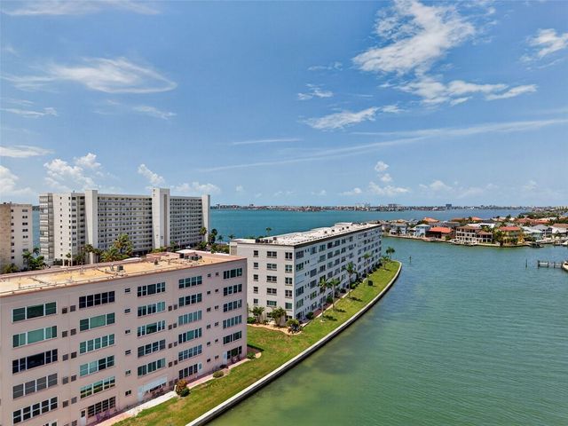 6025 SHORE BOULEVARD S 304, Gulfport, FL 33707