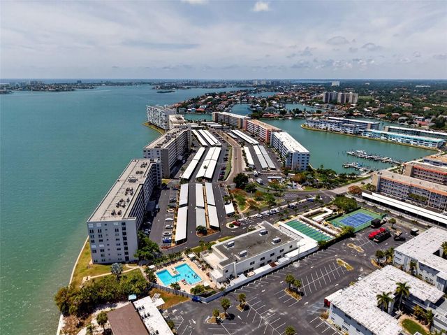 6025 SHORE BOULEVARD S 304, Gulfport, FL 33707