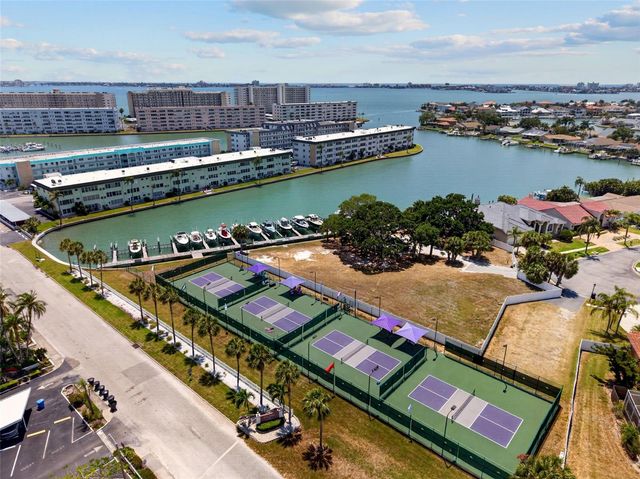 6025 SHORE BOULEVARD S 304, Gulfport, FL 33707