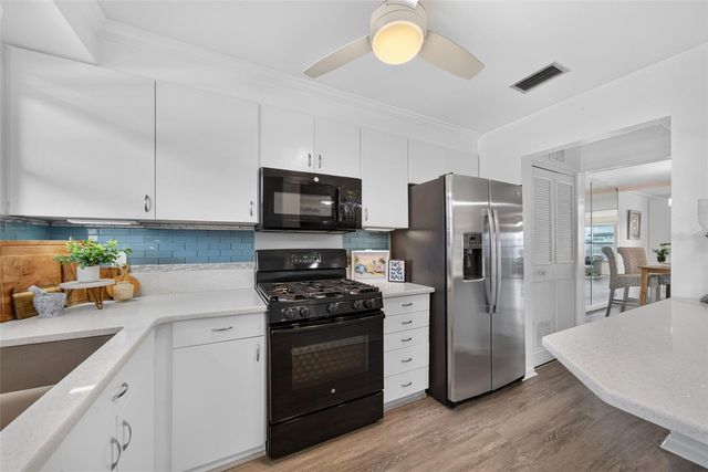 6025 SHORE BOULEVARD S 304, Gulfport, FL 33707