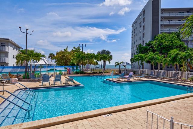 6025 SHORE BOULEVARD S 304, Gulfport, FL 33707
