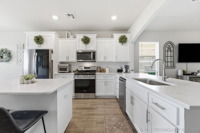 5310 S Andros Avenue, Sand Springs, OK 74063