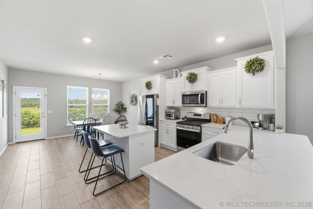 5310 S Andros Avenue, Sand Springs, OK 74063