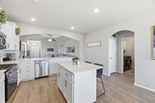 5310 S Andros Avenue, Sand Springs, OK 74063